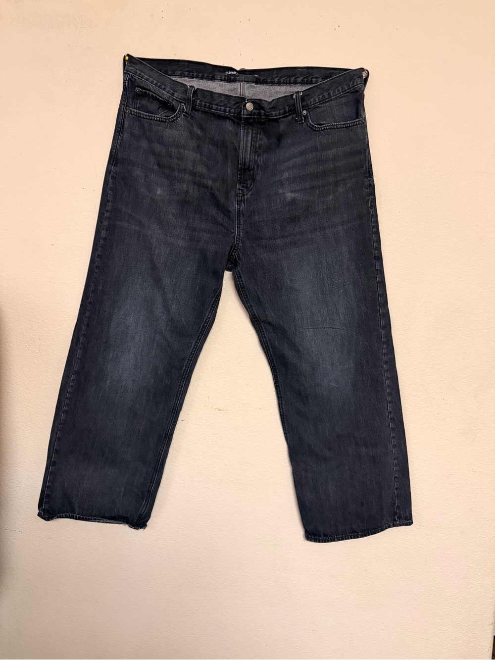 Old Navy Men's Relaxed Straight-Leg Jeans - Black Wash